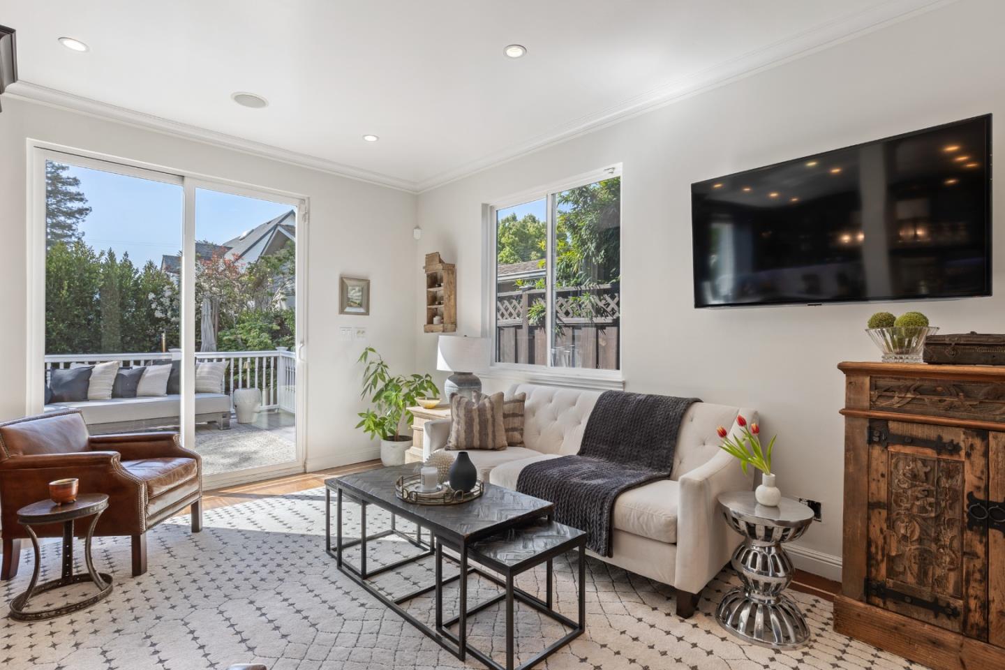 1513 Sanchez AVE