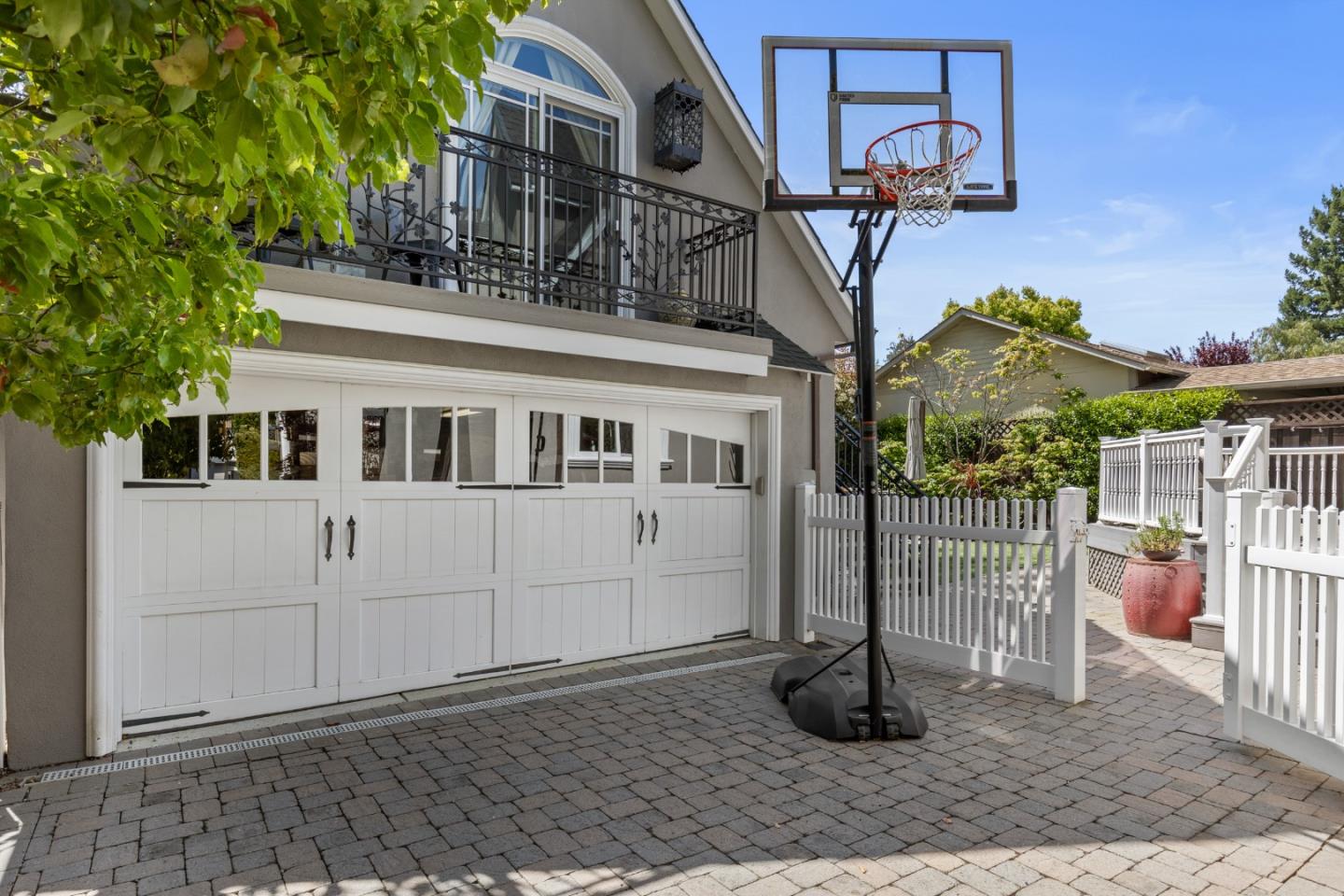 1513 Sanchez AVE