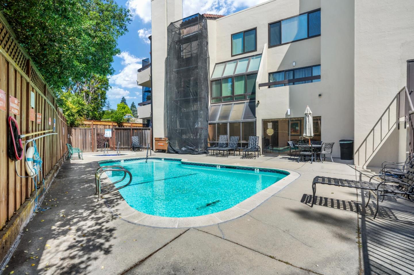 425 N El Camino Real 107