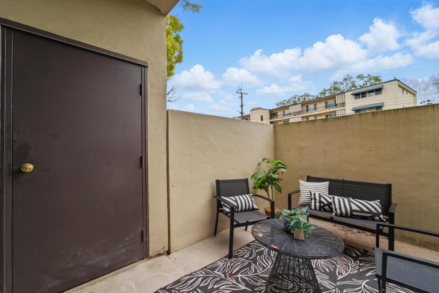 425 N El Camino Real 107