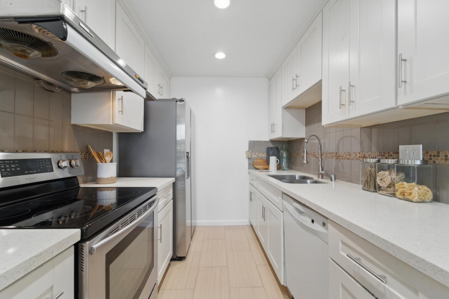 425 N El Camino Real 107