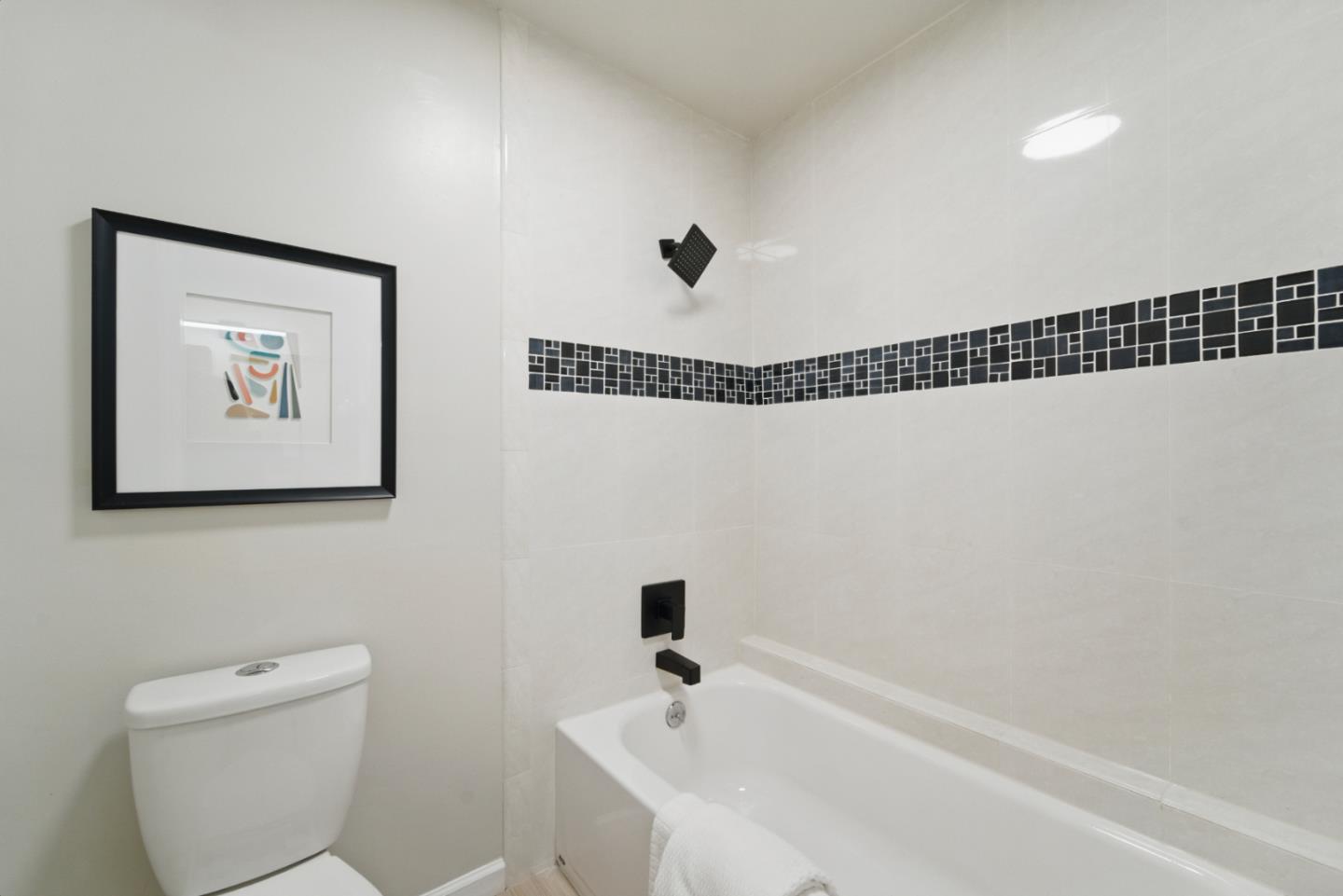 425 N El Camino Real 107