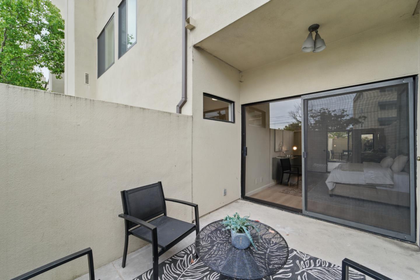 425 N El Camino Real 107