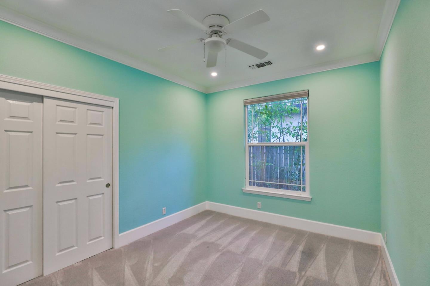 8118 Walnut Fair CIR