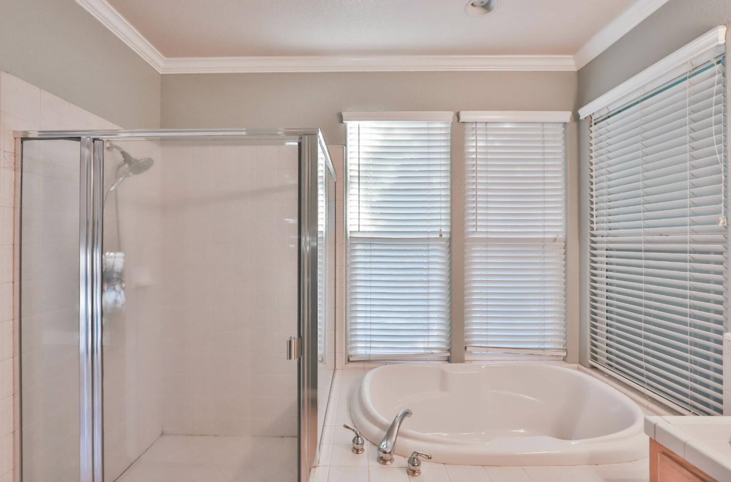 8118 Walnut Fair CIR
