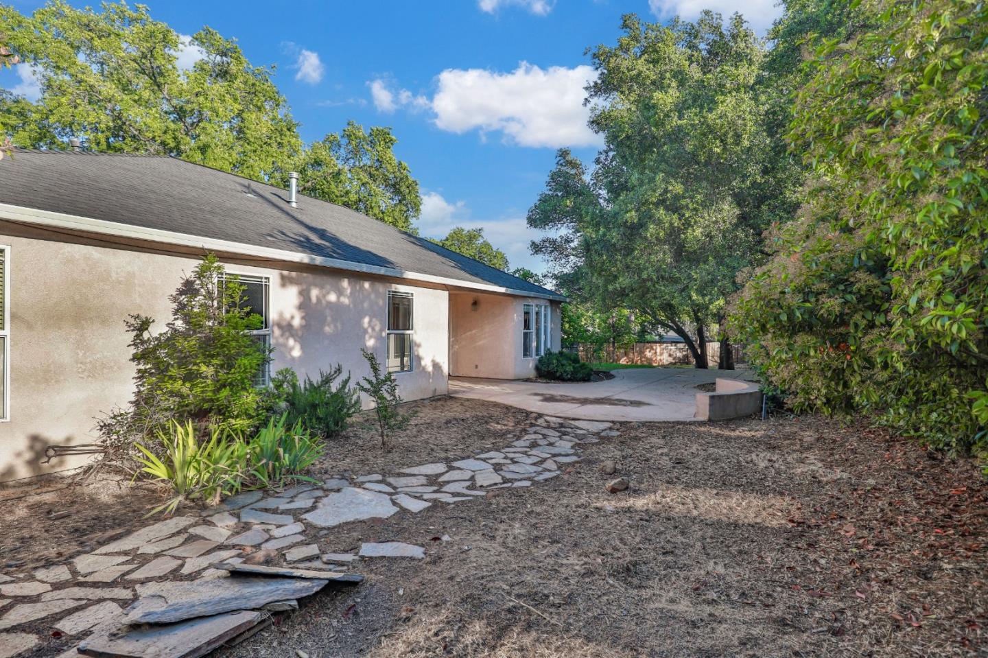 8118 Walnut Fair CIR