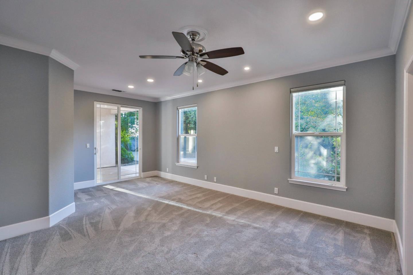 8118 Walnut Fair CIR