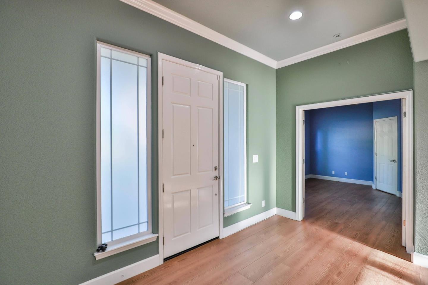 8118 Walnut Fair CIR