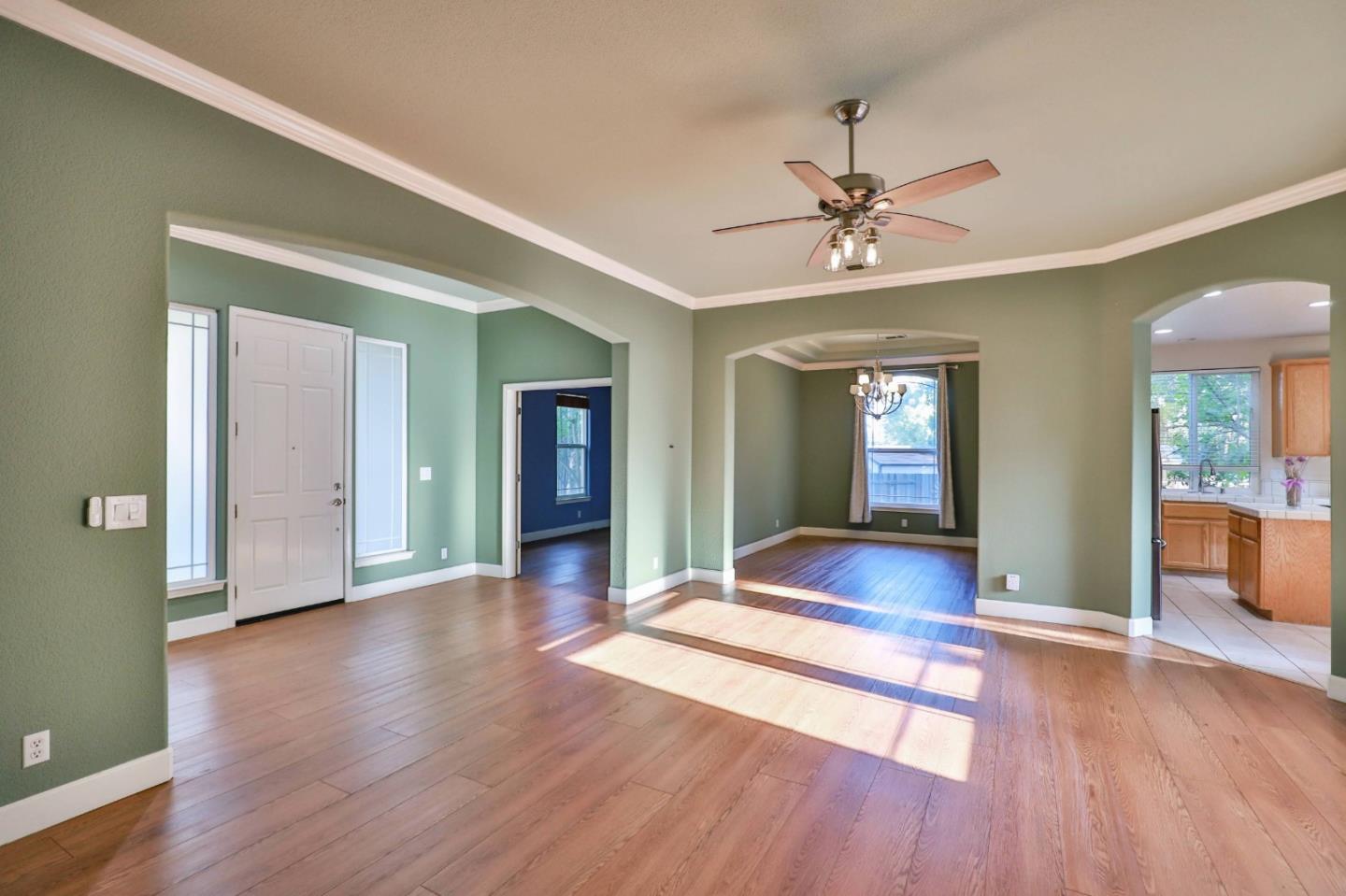 8118 Walnut Fair CIR