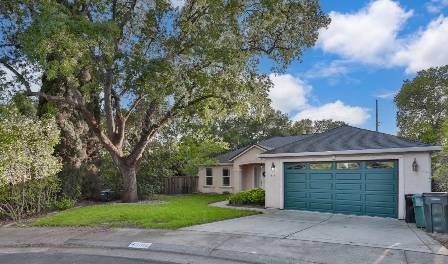 8118 Walnut Fair CIR