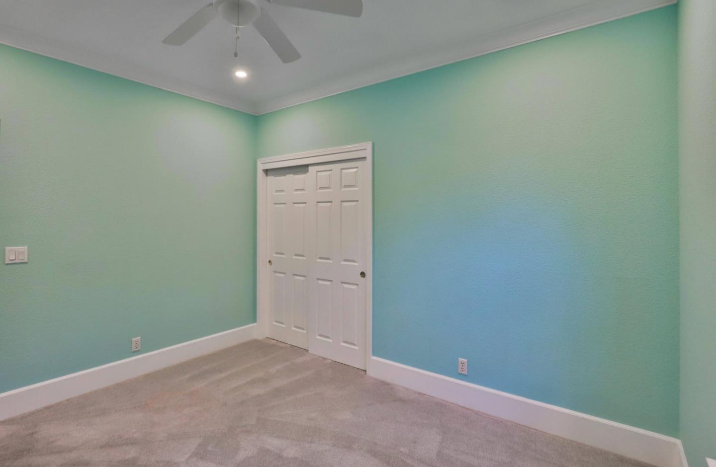 8118 Walnut Fair CIR