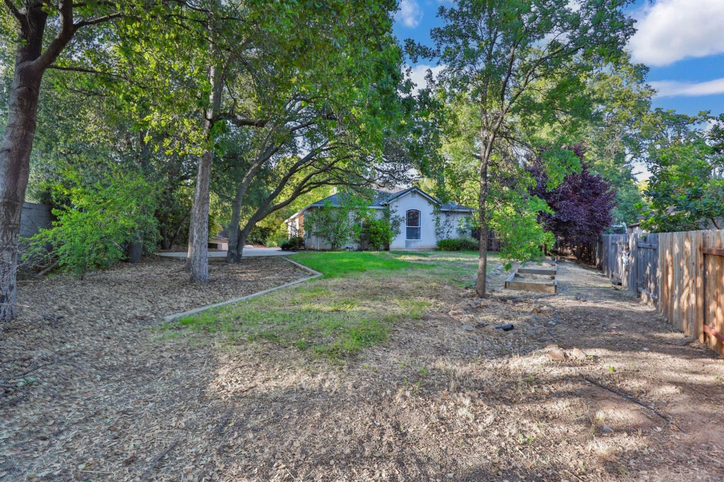 8118 Walnut Fair CIR
