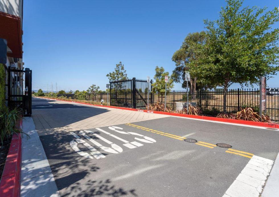 400 Mariners Island BLVD 215