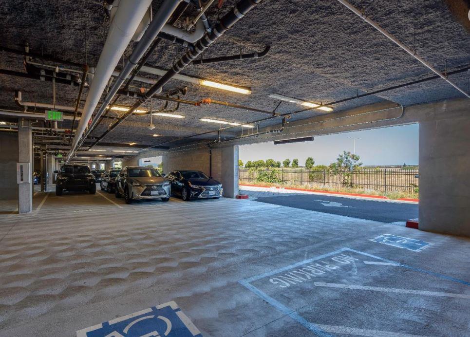 400 Mariners Island BLVD 215