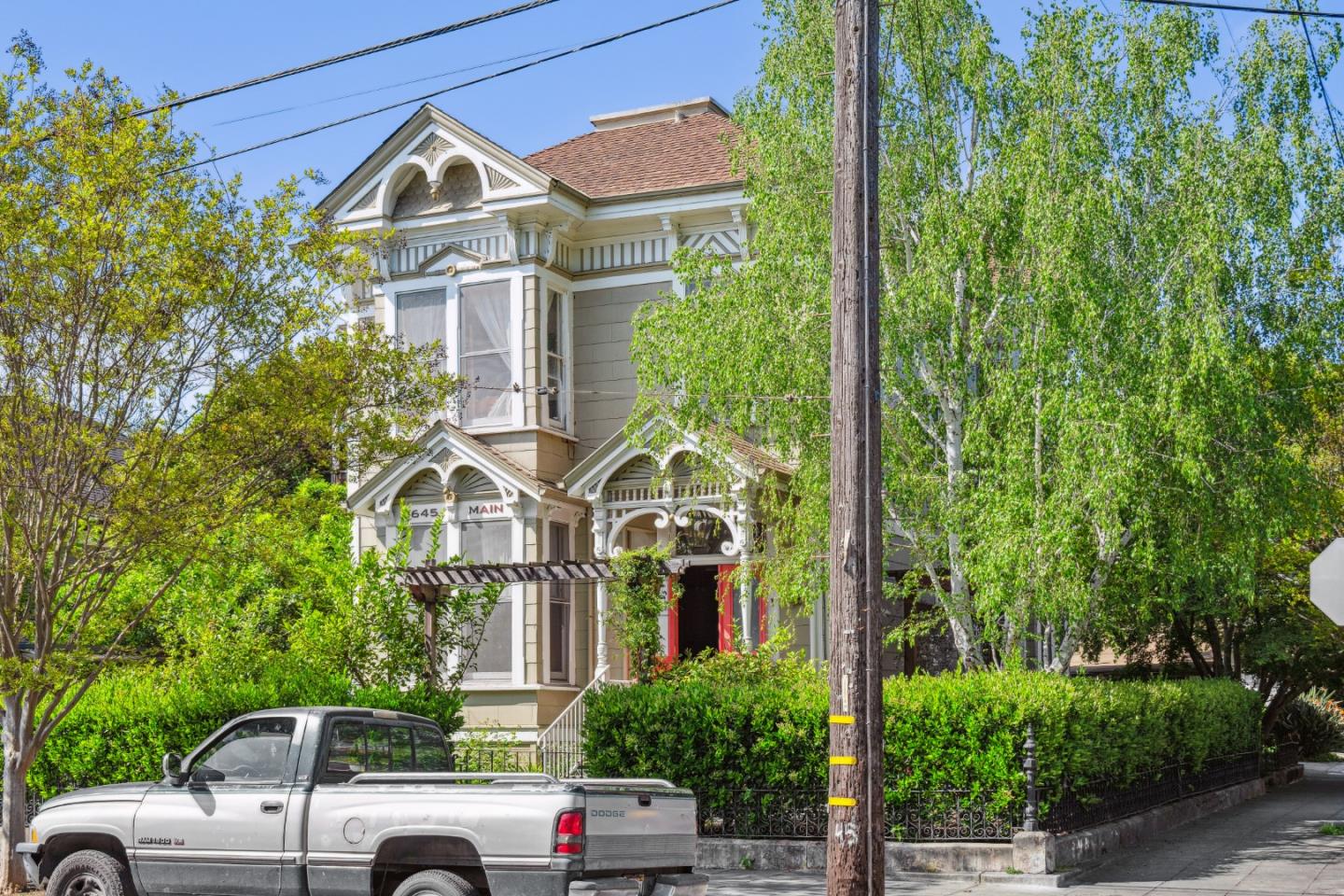 1645 Main ST