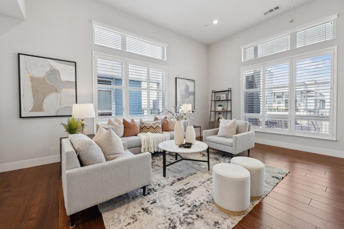 1028 Foster Square LN 404