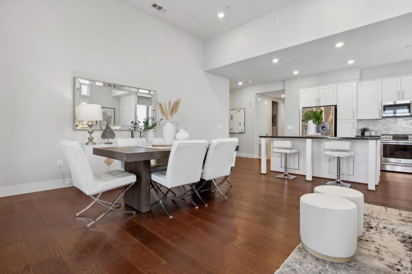 1028 Foster Square LN 404