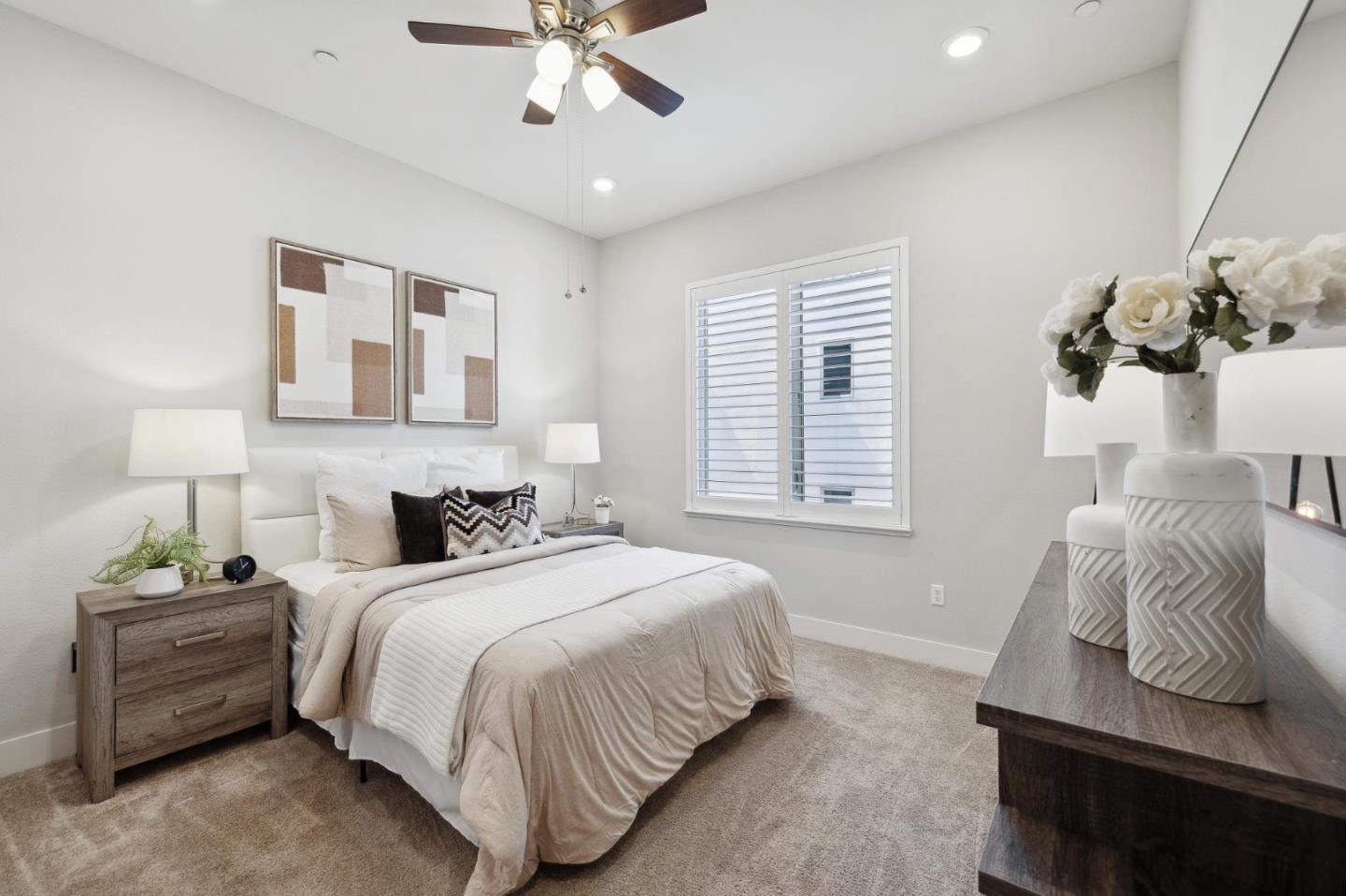 1028 Foster Square LN 404