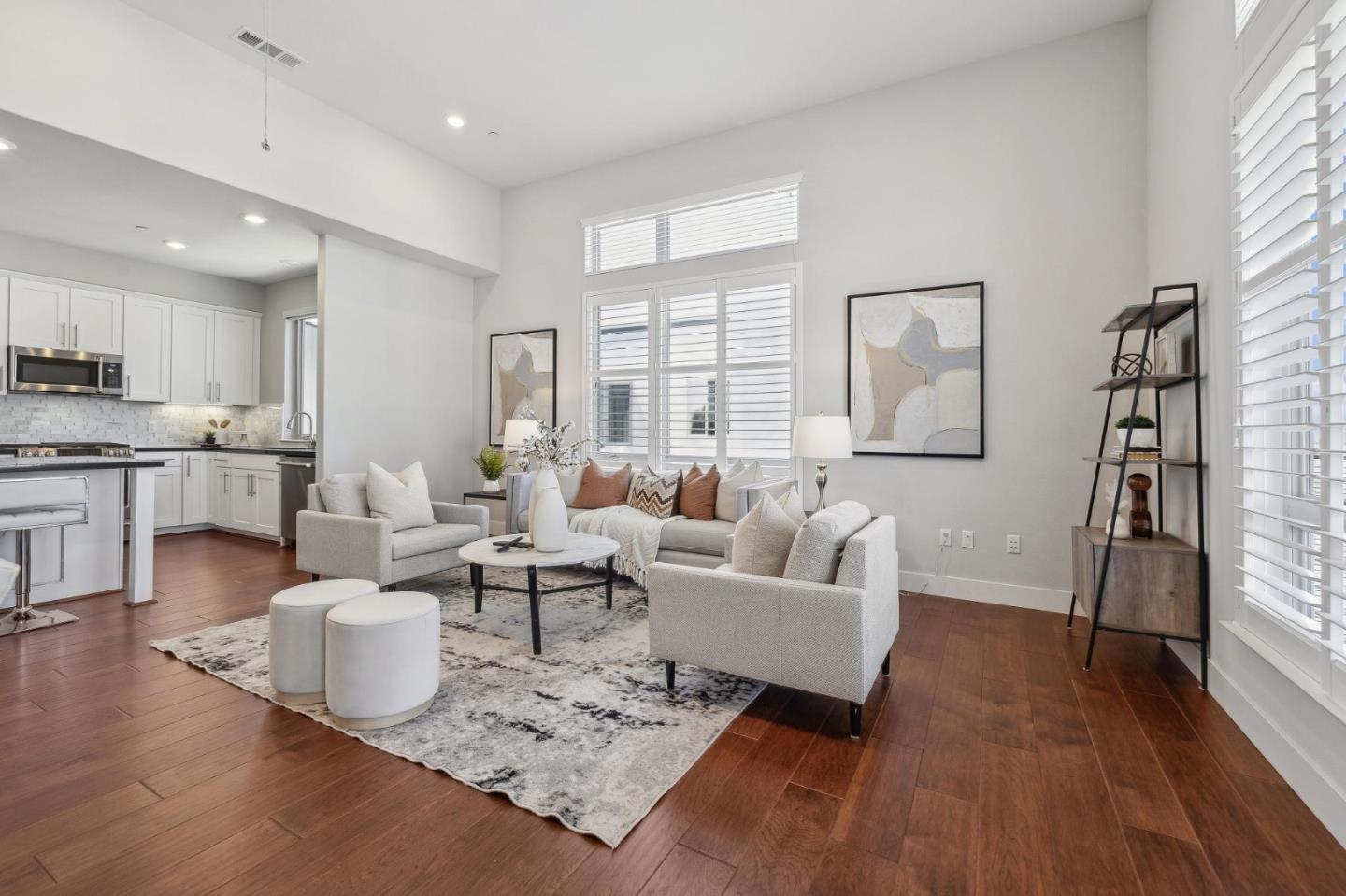 1028 Foster Square LN 404