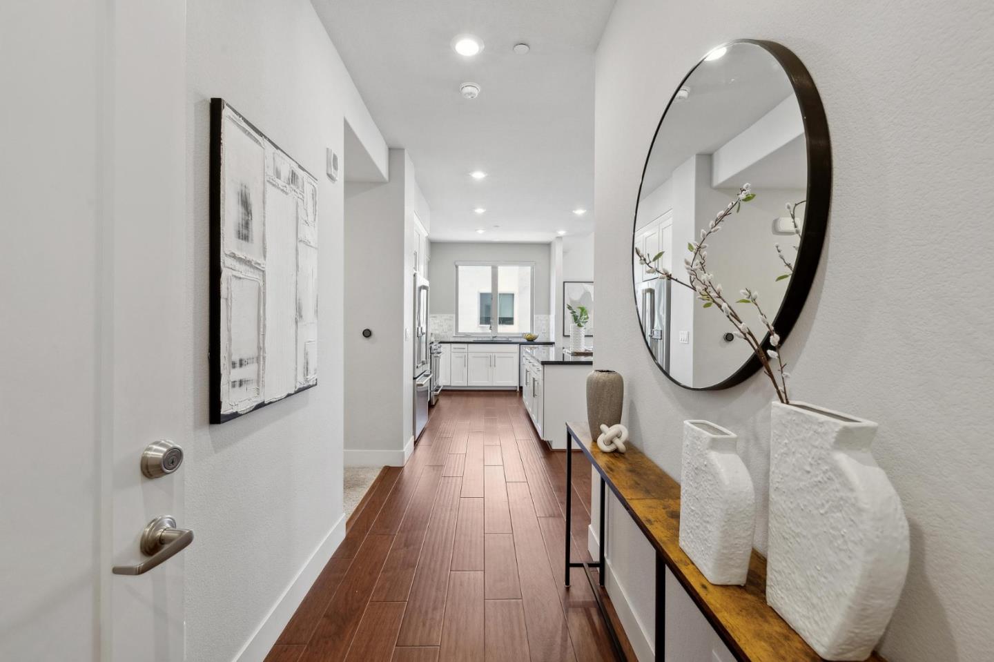 1028 Foster Square LN 404