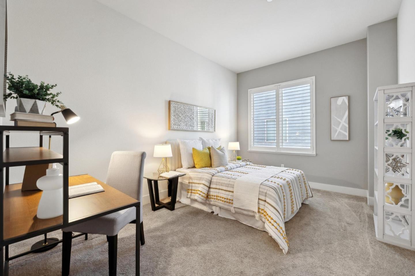 1028 Foster Square LN 404