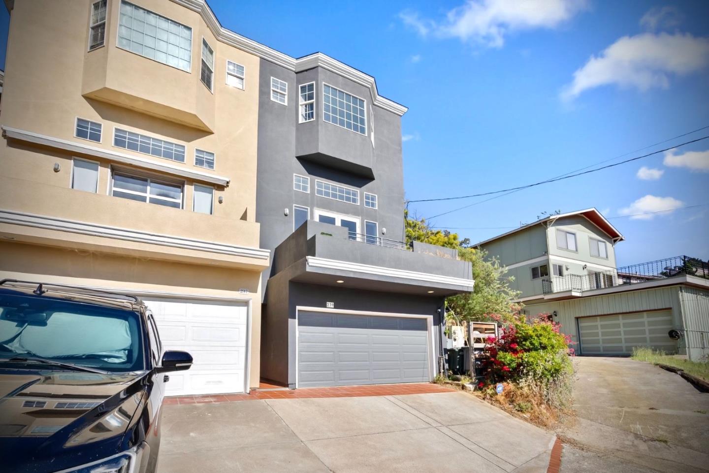 239 Tulare ST
