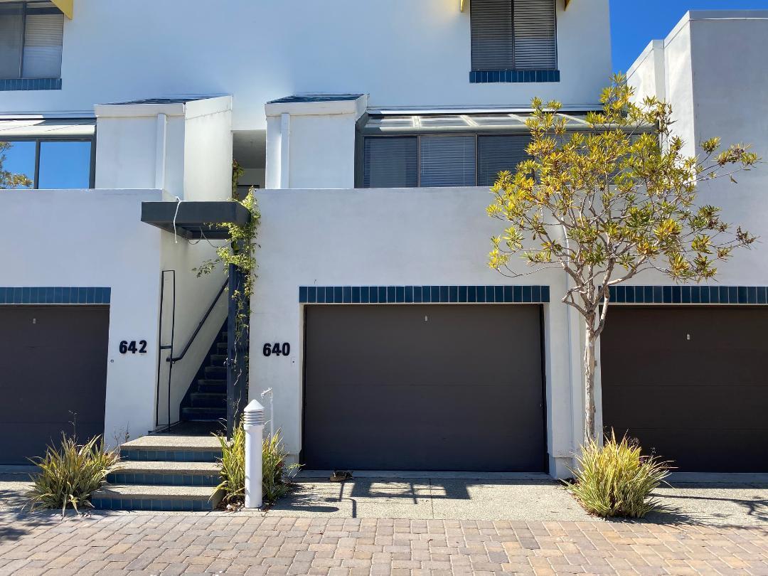 640 Portofino LN