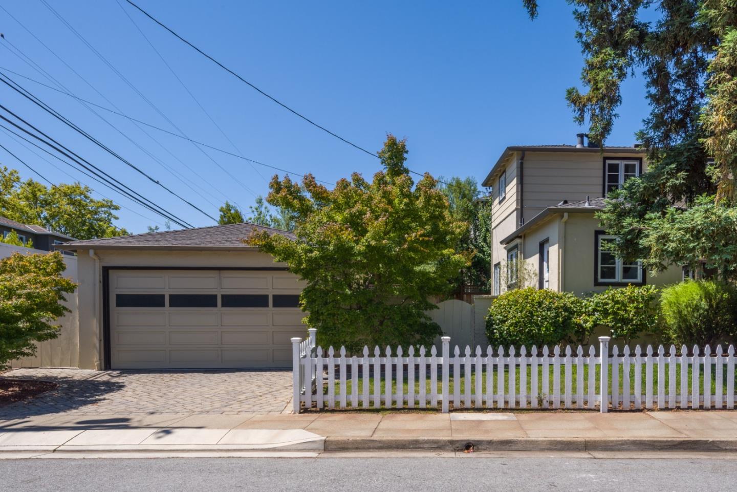 313 Seville Way