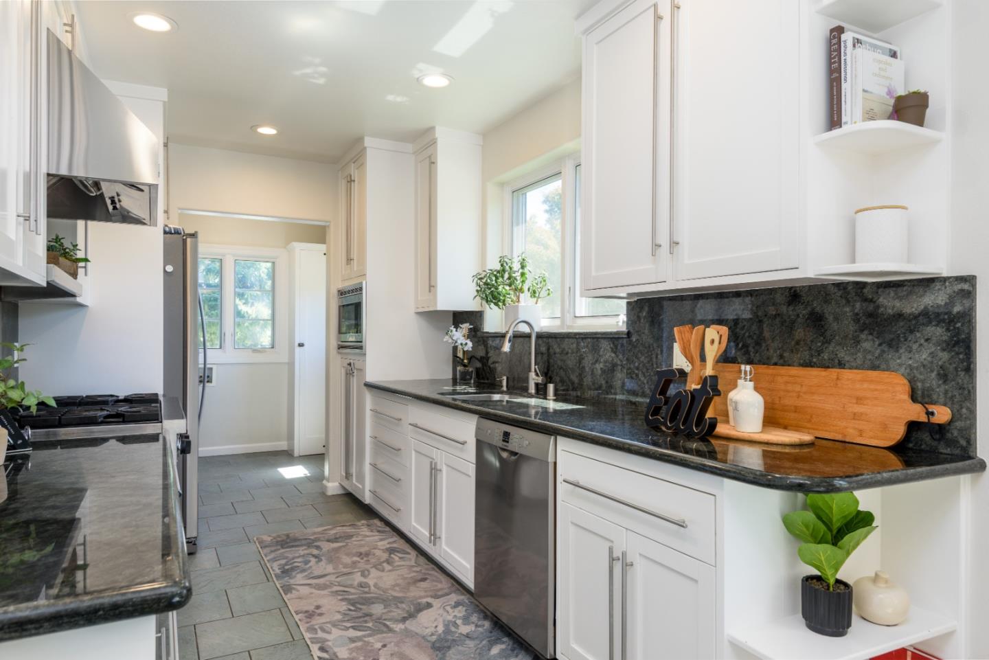 313 Seville Way