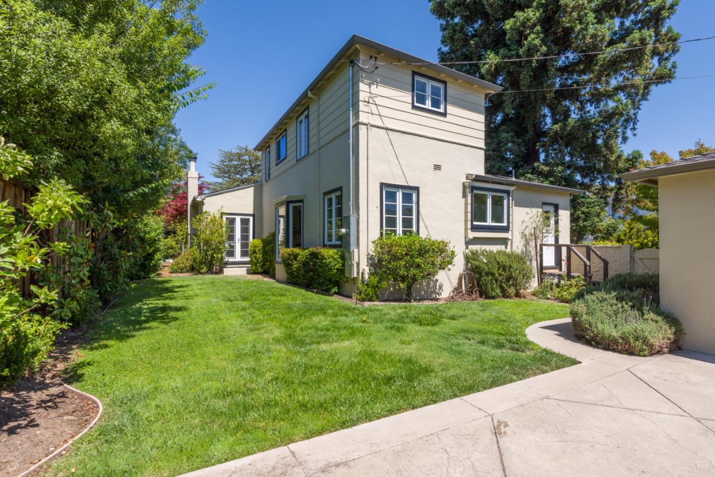 313 Seville Way