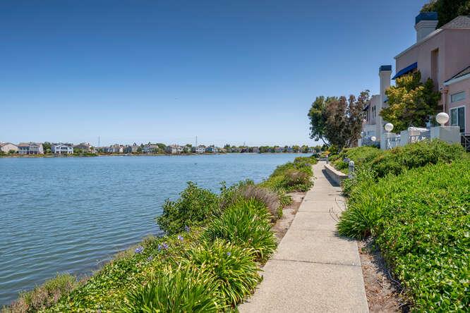 808 Lakeshore Drive