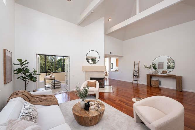 808 Lakeshore Drive