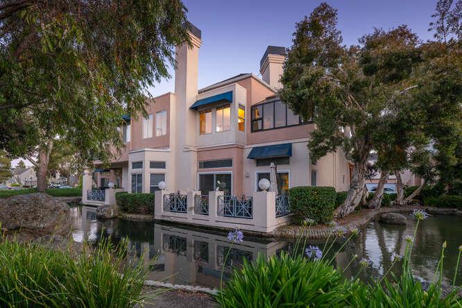 808 Lakeshore Drive