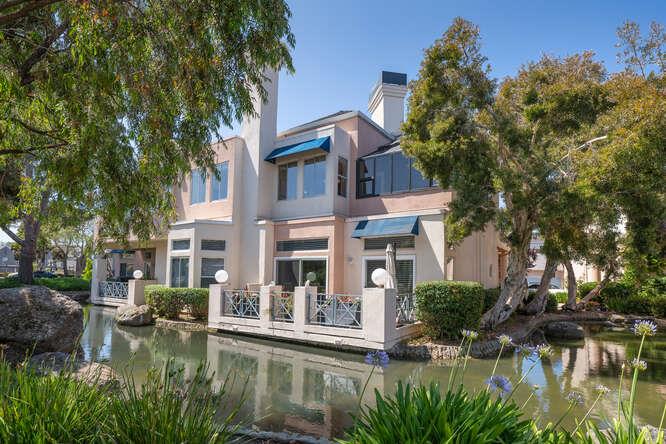 808 Lakeshore Drive
