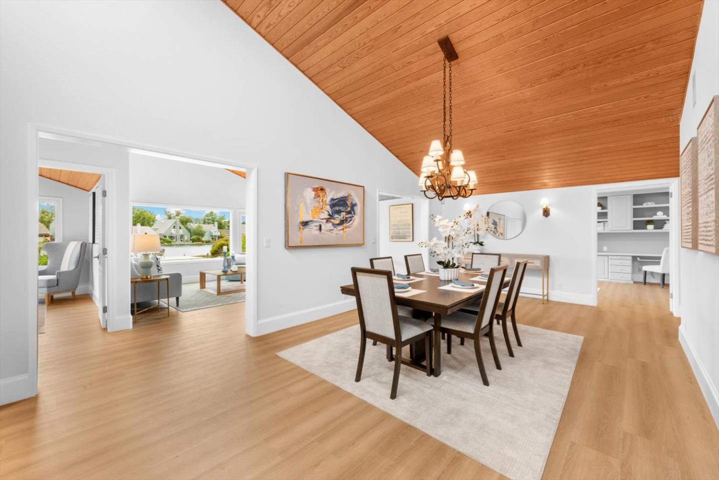 609 Santa Catalina LN