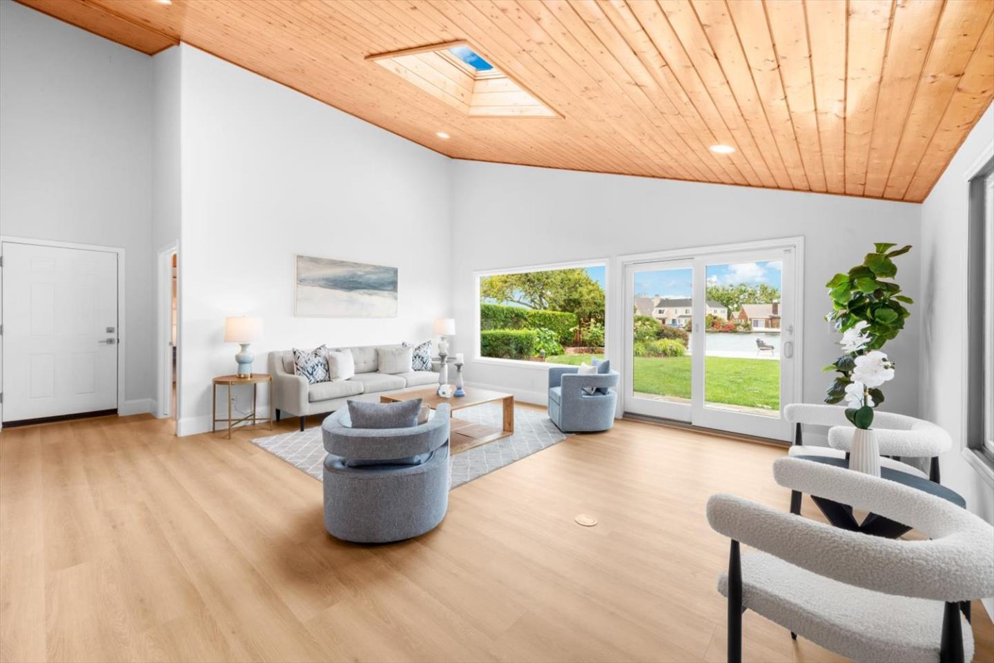 609 Santa Catalina LN