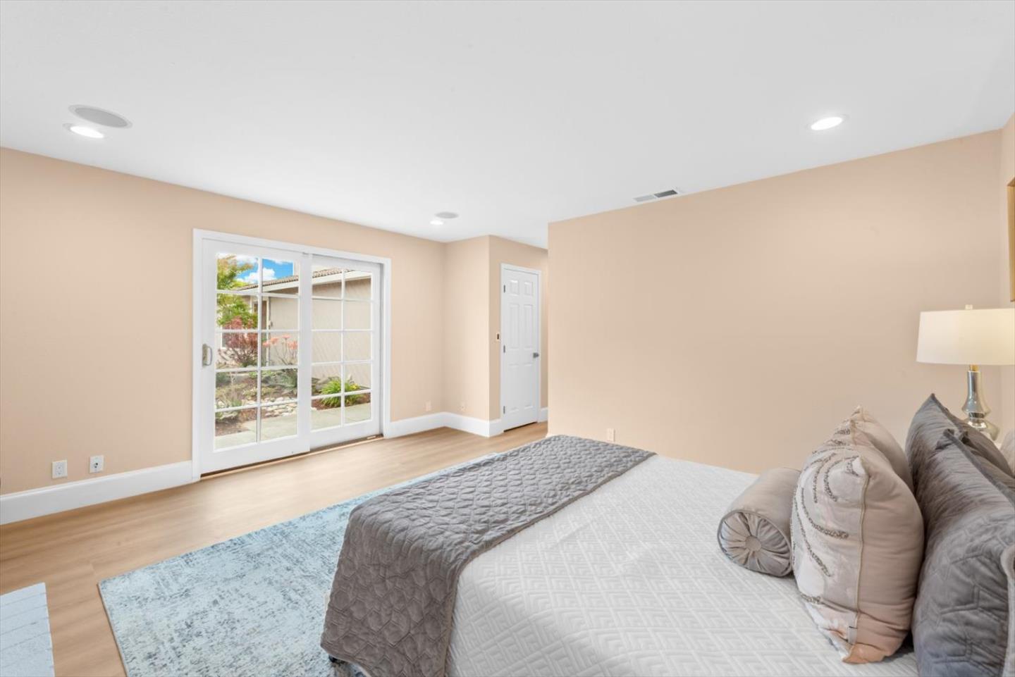 609 Santa Catalina LN
