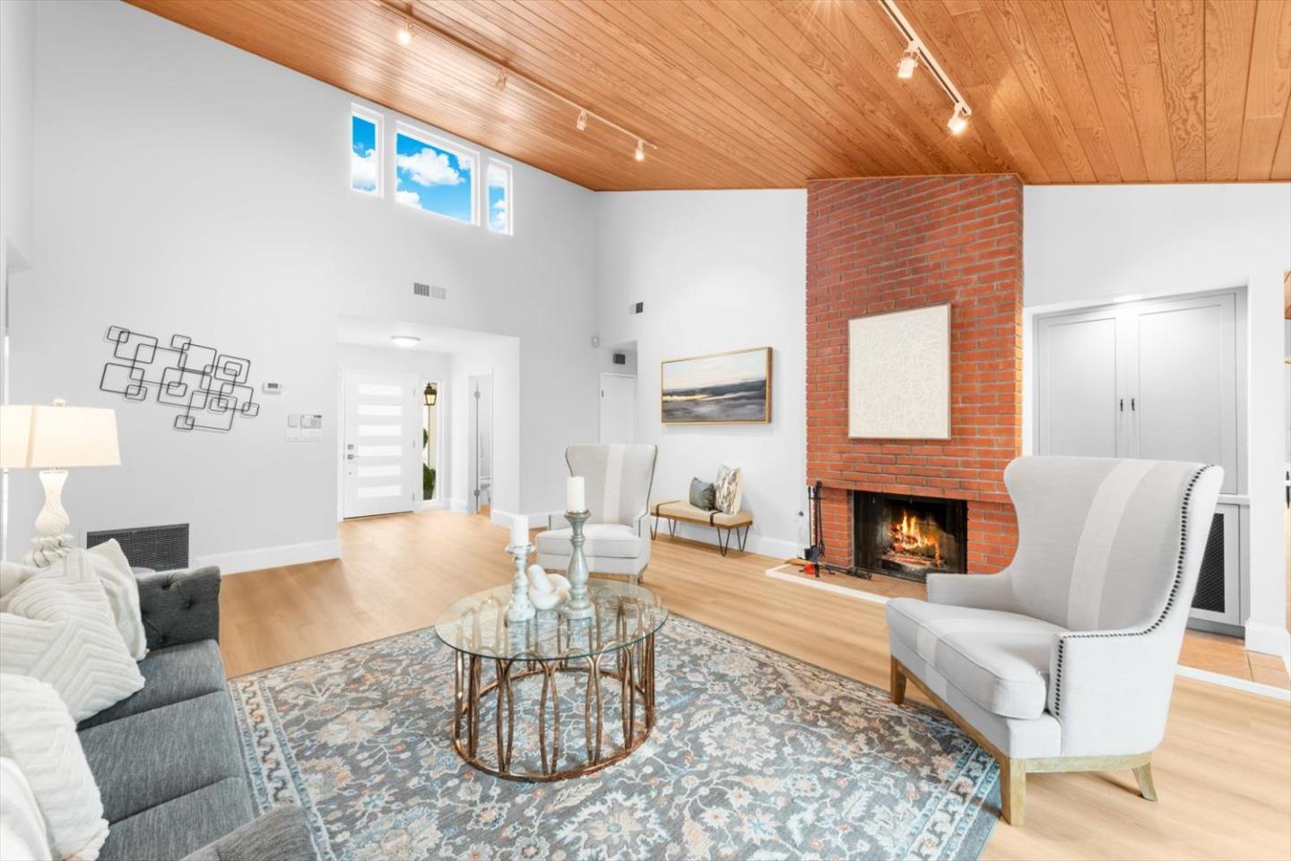 609 Santa Catalina LN