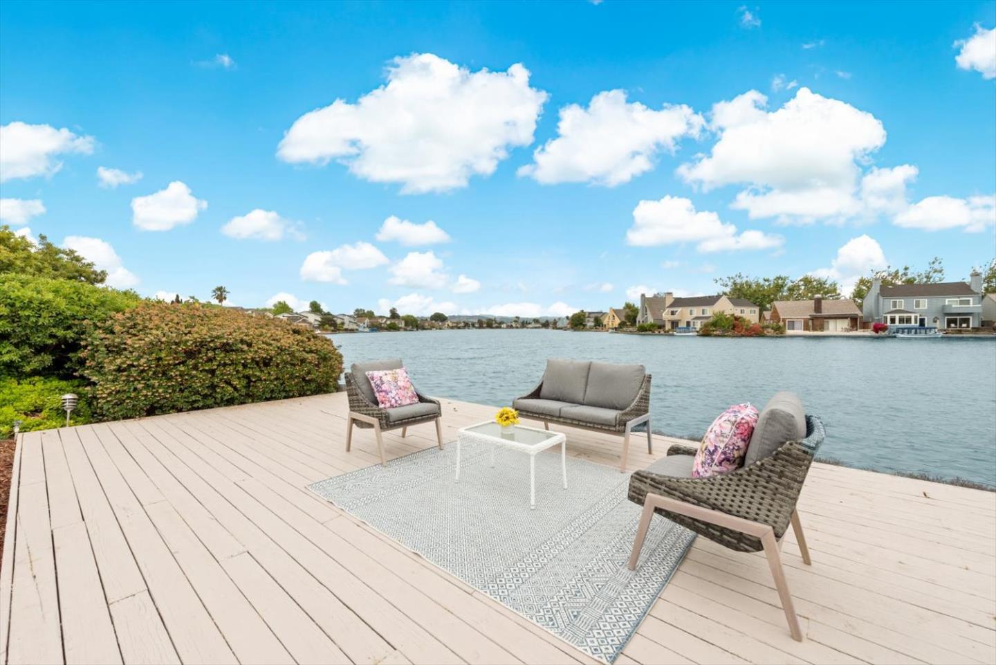 609 Santa Catalina LN