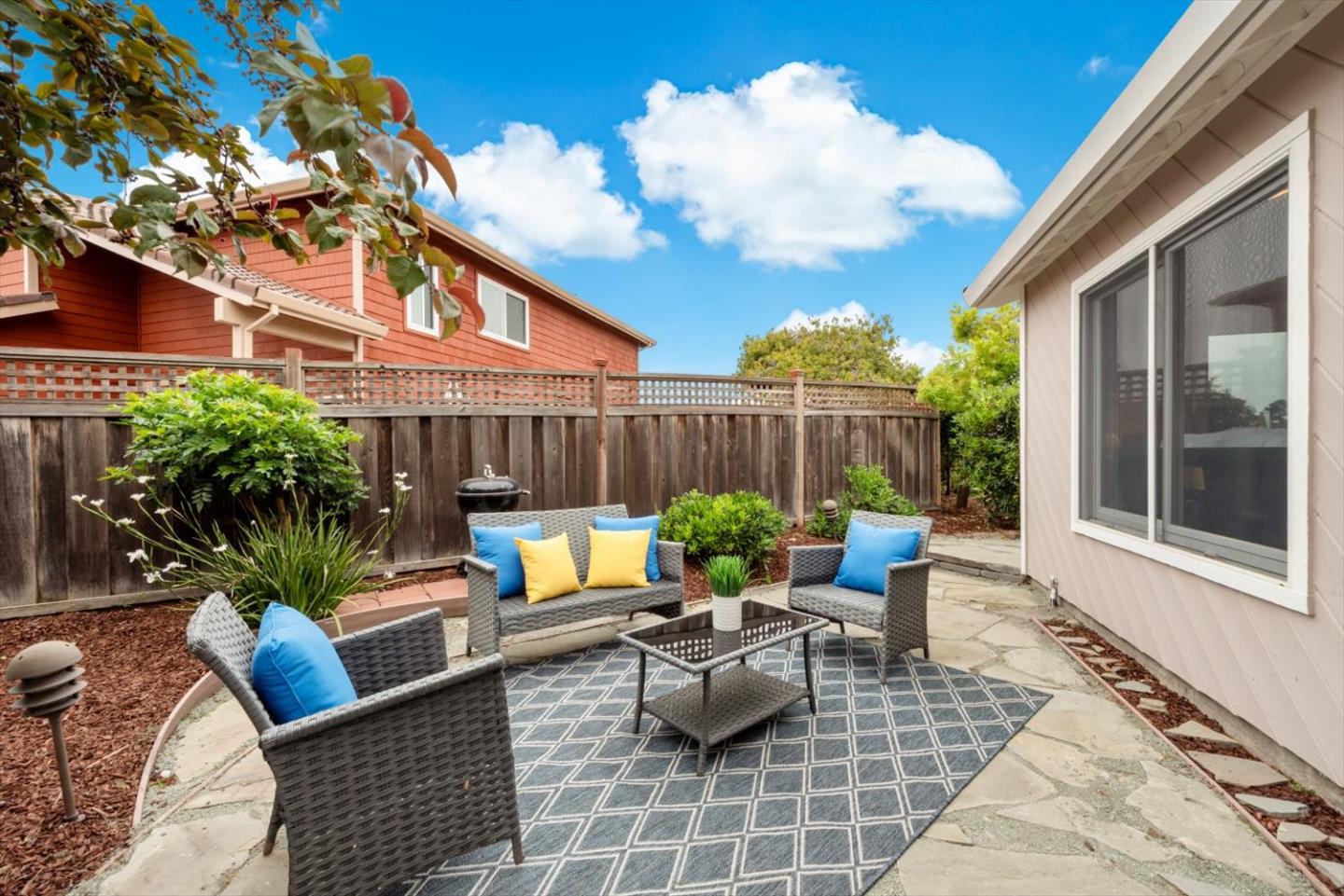 609 Santa Catalina LN