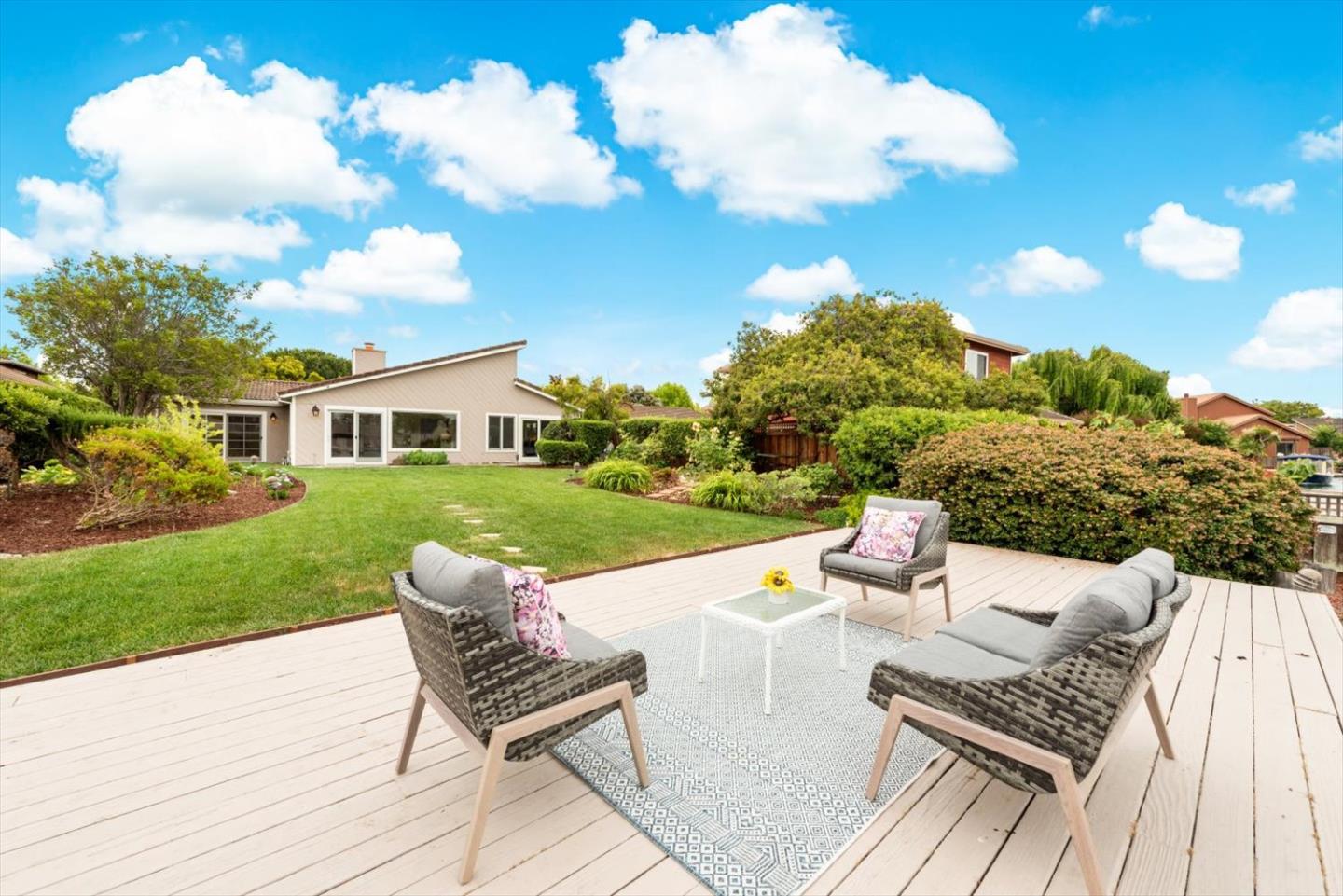 609 Santa Catalina LN