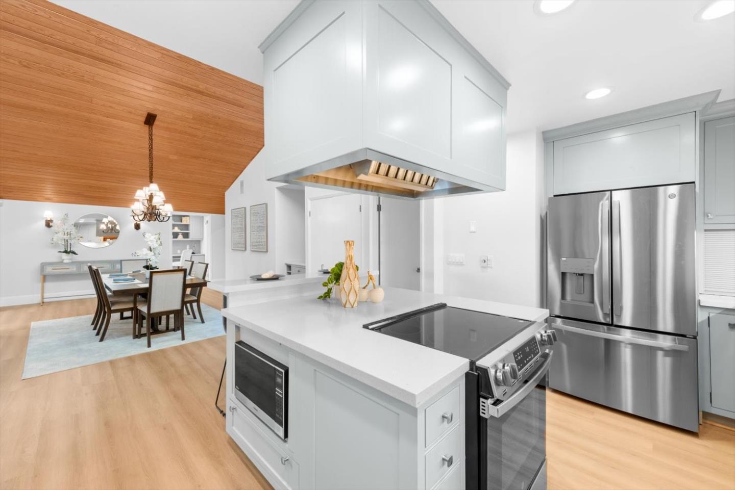609 Santa Catalina LN