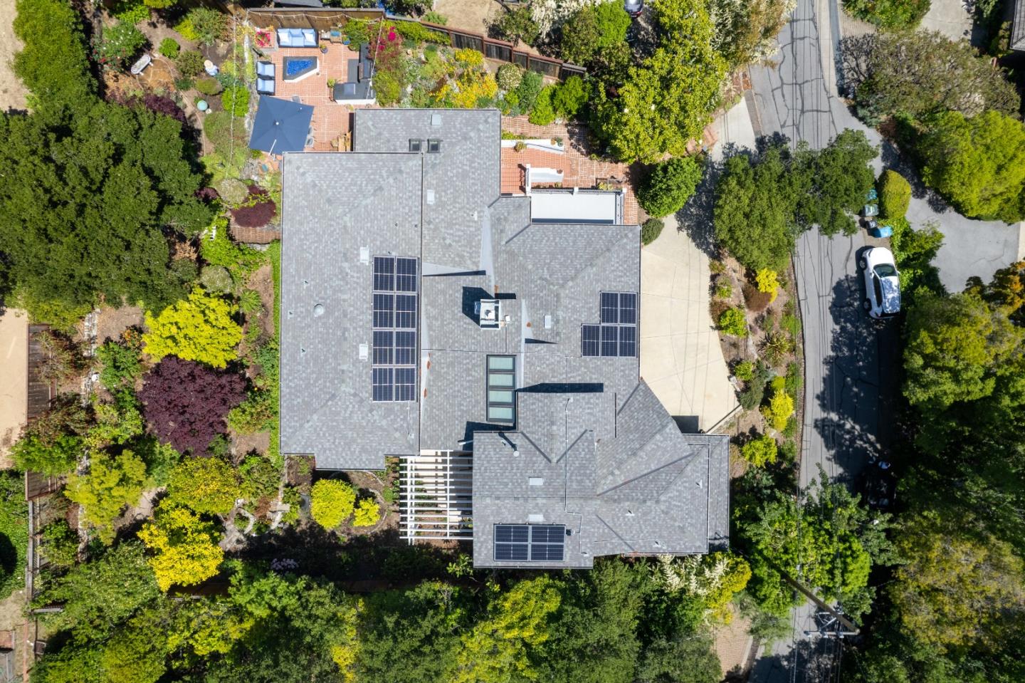 154 Los Robles DR