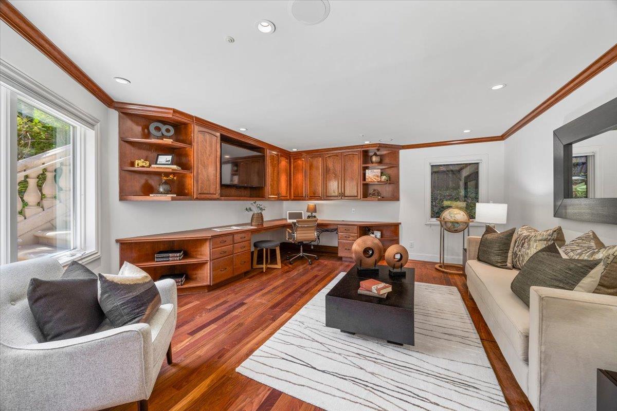801 Eucalyptus AVE