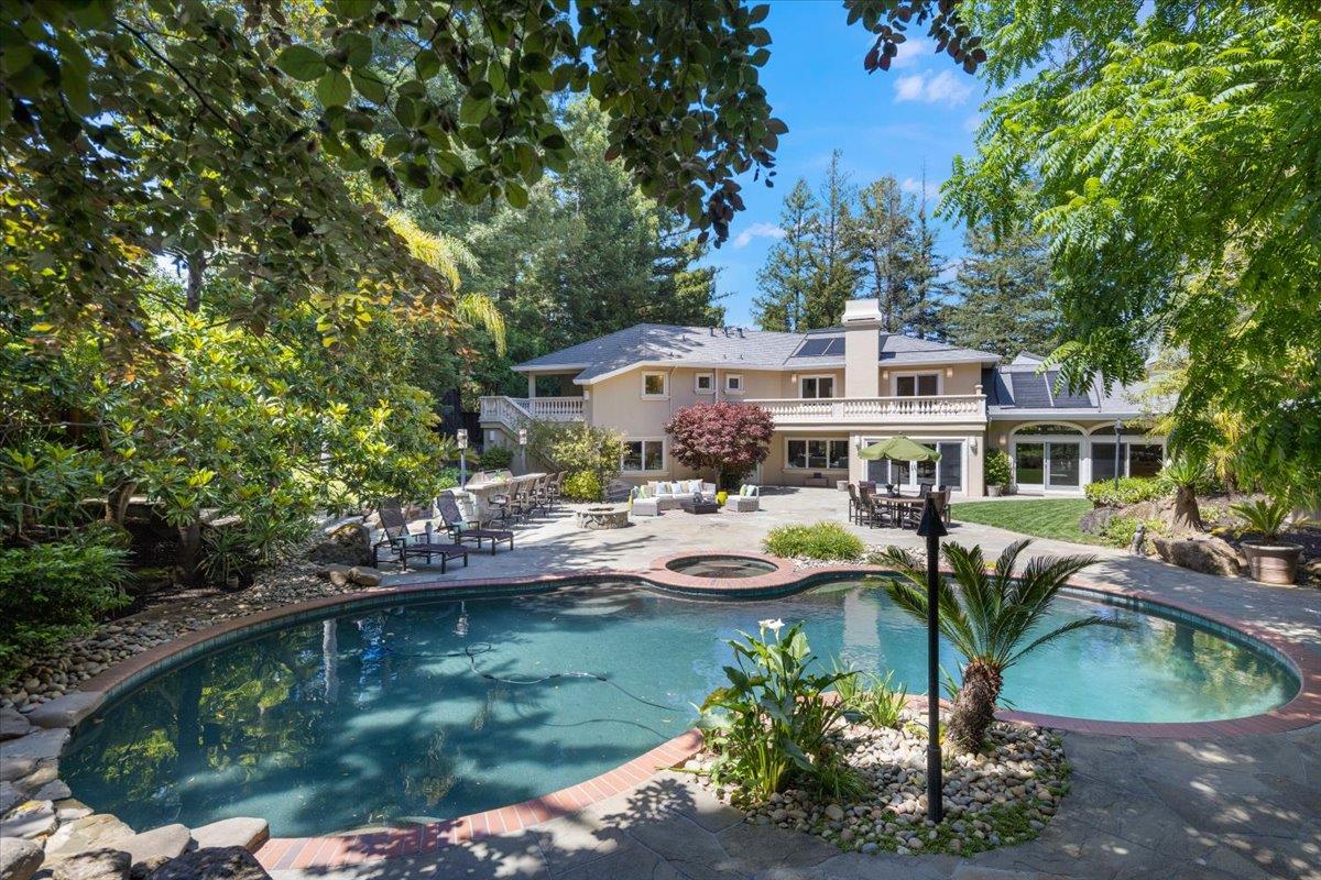 801 Eucalyptus AVE
