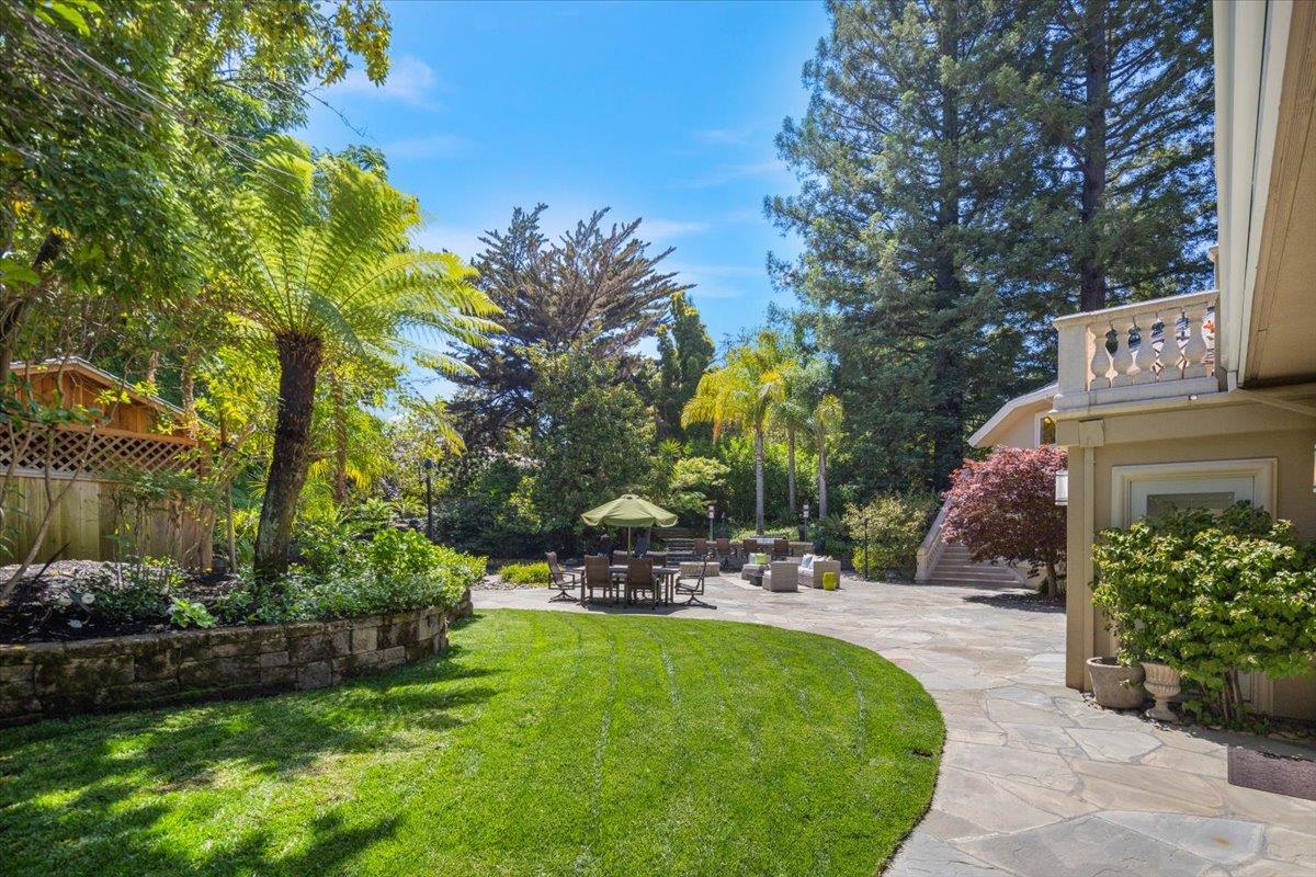 801 Eucalyptus AVE