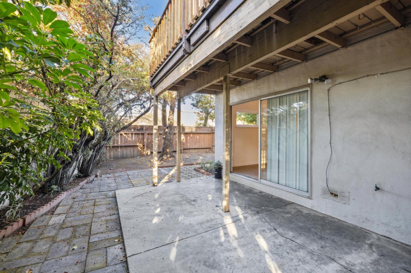 900 Toyon DR