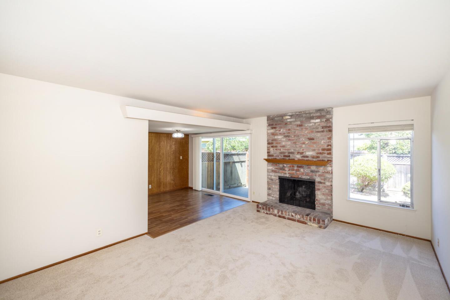 1648 Oak AVE