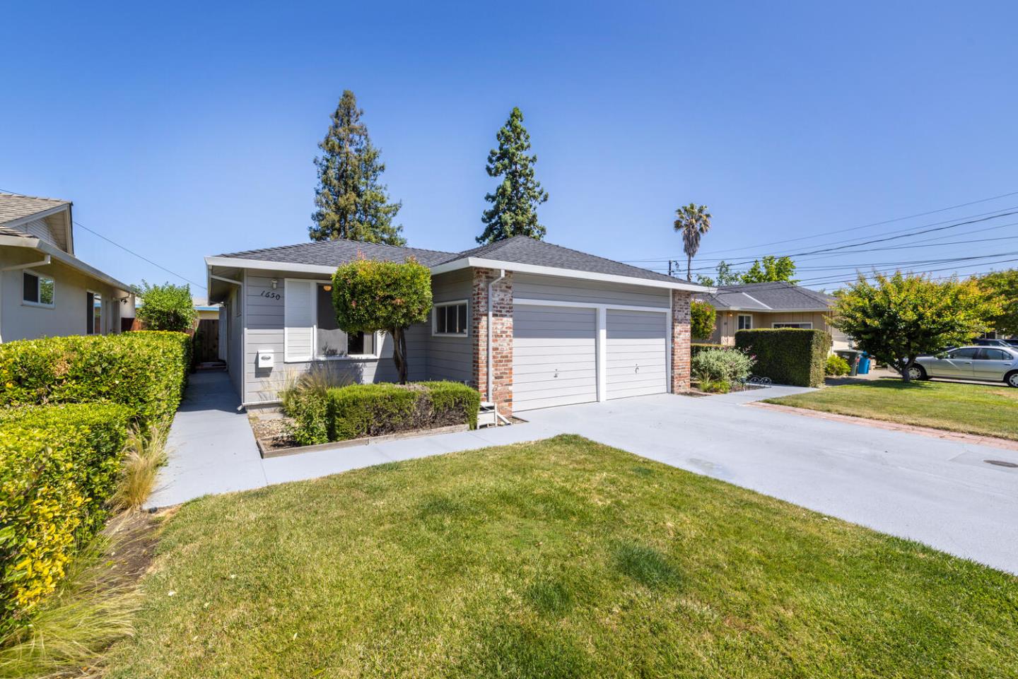 1648 Oak AVE