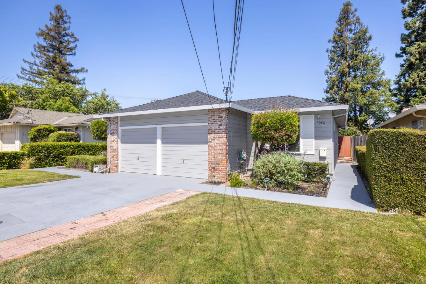 1648 Oak AVE